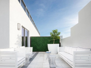 Gale South Beach, Curio Collection by Hilton