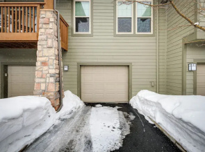 Cozy Park City Townhome By Dining, Shops & More!