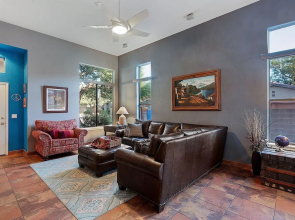 Stylish Southwest 2 BR by Casago