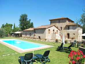 Rustic Style Flat With Swimming Pool