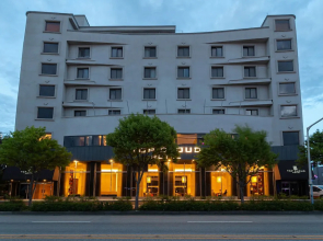 Iksan Business Tourist Hotel