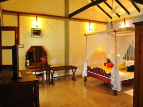 Lake Serenity Boutique Hotel