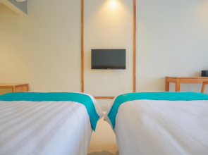 Pollos Hotel & Galerry Rembang