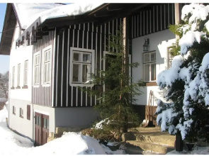 Spacious Holiday Home in Zlata Olesnice