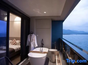 Molam Homestay (Wanning Riyue Bay)