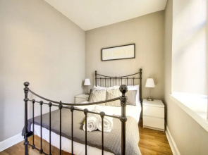 JOIVY Great Location! - Charming Apt by Edinburgh Castle