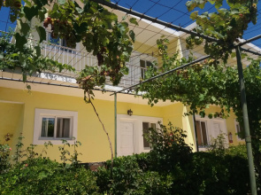 Amadeus Hawai Studios & Apartments