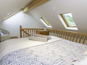 Beach Breeze Croyde 2 Bed, Sleeps 4-5, Sea Beach Views