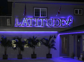 Latitude 26 Waterfront Boutique Resort - Bonita Springs