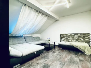 2BR 1LR Apartment for 5 Peaceful Stay