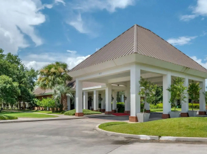 Clarion Inn and Conference Center