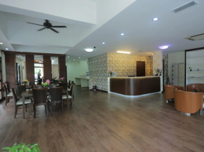 JAM Hotel Kota Warisan Near ERL Salak Tinggi Sepang