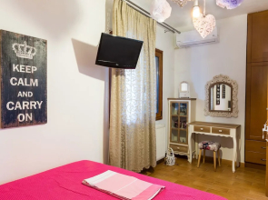 Dream Lux Flat with Great Outdoor Pool & Parking