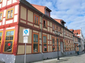 Hotel garni "Alte Warener Zeitung"