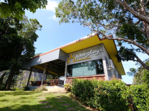 Barefeet Heaven Hill Naturist Resort