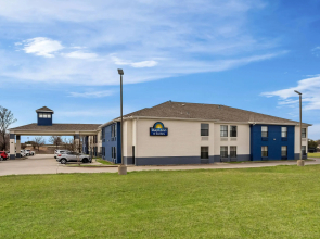 Days Inn by Wyndham Dallas Plano