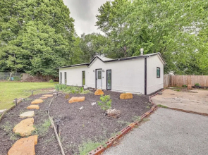 Springdale Vacation Rental ~ 9 Mi to Fayetteville!