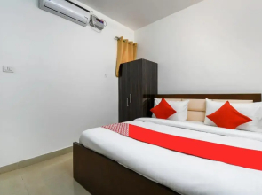 The Paradise Inn by OYO Rooms