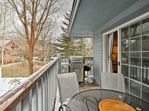 Steamboat Springs Condo w/ Hot Tub & Ski Bus!