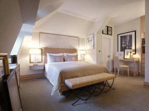 Schlosshotel Berlin By Patrick Hellmann