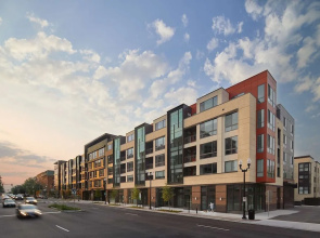 Global Luxury Suites Clarendon Metro