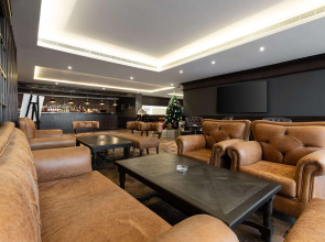 Отель Radisson Blu Hotel, Dubai Canal View