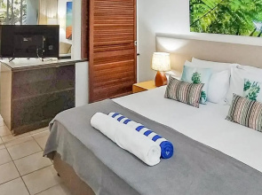 REEF RETREAT APARTMENTS PALM COVE Unit 11