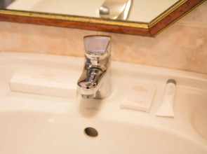 Парк-Отель Май