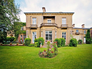 Albert Cottage Hotel