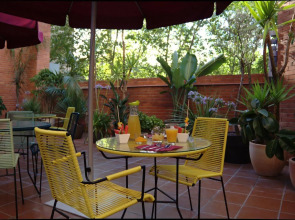 Chic & Basic Velvet Hotel