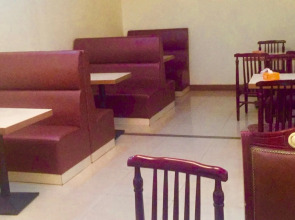 Sicily Hotel - Beijing Railway Station Temple of Heaven Dongmen Subway Station