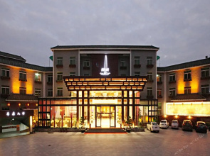 Donghu Grand Hotel