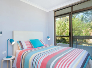 Commodore, Unit 1/9 Donald Street