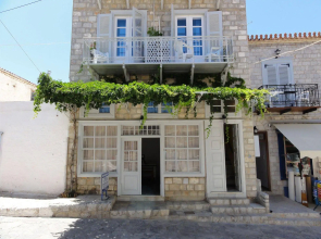 Botsis Guest House