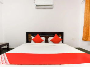 OYO 61554 Hotel Grand Sita Blue