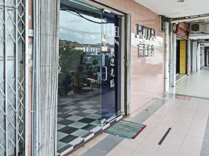 OYO 90806 Rumah Tumpangan Laut Selatan