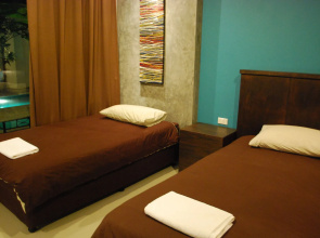 Laila Pool Village