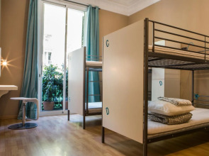 Born Barcelona Hostel