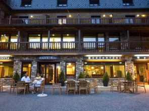 Hotel & Spa Niunit