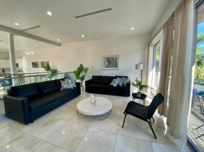 Family 3BR House W Amazing Private Pool Parking