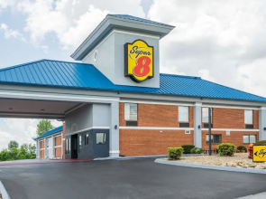 Super 8 by Wyndham Dandridge