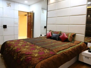 Elegant Hospitality and Services