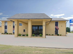 Executive Inn & Suites