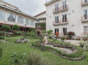 Urbanview Hotel Mon Bel Cibodas