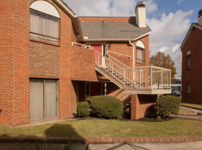 Cloverleaf Suites Baton Rouge