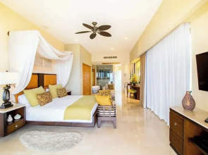 Garza Blanca Beach Studio 5-Star Resort