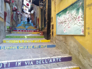 Una Scala Dal Centro