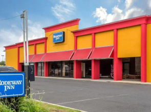 Econo Lodge Vineland/Rodeway Inn