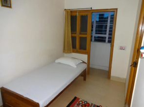 Harsh & Yash Guest House