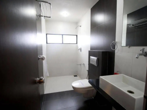 OYO Rooms Ahmedabad Maninagar Station